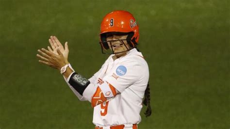 Oklahoma ties Division I softball mark with 47th straight win, topping Clemson in super regionals